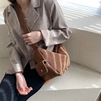 Shoulder bag female super fire corduroy corduroy crossbody bag Harajuku dumpling bag fairy crescent bag
Shoulder bag female super fire corduroy corduroy crossbody bag Harajuku dumpling bag fairy crescent bag