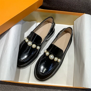 INS Hot Sale Women Shoes 2020 Beaded Flats Shoes Woman Loafers Black Patent Leather Zapatos de Mujer Platform Chaussures Femme 
INS Hot Sale Women Shoes 2020 Beaded Flats Shoes Woman Loafers Black Patent Leather Zapatos de Mujer Platform Chaussures Femme
