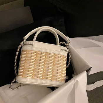 Fashion Hand Made Wicker Women Bags New Rattan Woven Women Shoulder Bags Designer Chains Crossbody Bags Beach Straw Handbag
Fashion Hand Made Wicker Women Bags New Rattan Woven Women Shoulder Bags Designer Chains Crossbody Bags Beach Straw Handbag