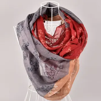 2020 new gradient small floral Voile scarf silk square hijab cool shawl ladies foulard femme headband hair bufanda mujer shawl
2020 new gradient small floral Voile scarf silk square hijab cool shawl ladies foulard femme headband hair bufanda mujer shawl