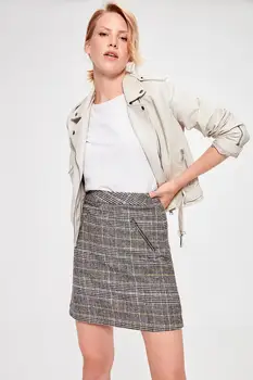 Trendyol Black Pocket Detail Skirt TWOAW20ET0141
Trendyol Black Pocket Detail Skirt TWOAW20ET0141