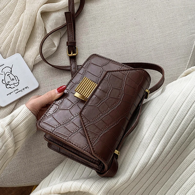 2020 Spring Designer Shoulder Bag stone Pu Leather Women Flap Handbag Ladies Corssbody Chain Bag Purse Hot Sale Messenger Bags
2020 Spring Designer Shoulder Bag stone Pu Leather Women Flap Handbag Ladies Corssbody Chain Bag Purse Hot Sale Messenger Bags