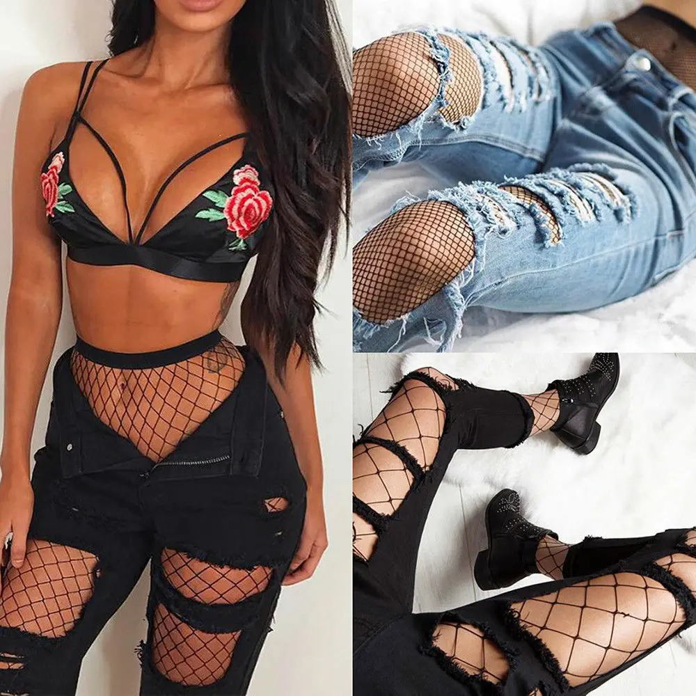 Боди-комбинезон черный с ажурным воротником   купить со скидкой в секс шопе  Женское белье, одежда  Кэтсьюиты, чулки на тело