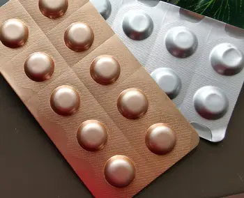 New Facial Skin Essence Freeze-dried Powder Essence Acne Elimination Acne Pit Acne Red Blood Silk Repair Cosmetic
New Facial Skin Essence Freeze-dried Powder Essence Acne Elimination Acne Pit Acne Red Blood Silk Repair Cosmetic