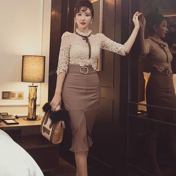 Spring Two-Piece Set Women 2020 New Ladies Stand Collar Lace Patchwork Shirt + High Waist Bodycon Ruffled Skirt Two-Piece Set
Spring Two-Piece Set Women 2020 New Ladies Stand Collar Lace Patchwork Shirt + High Waist Bodycon Ruffled Skirt Two-Piece Set