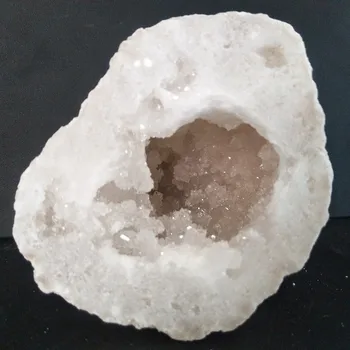 natural White agate geode crystal cluster Cornucopia feng shui Decorative stone gemstones
natural White agate geode crystal cluster Cornucopia feng shui Decorative stone gemstones