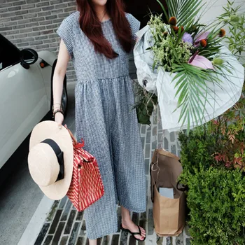 Woman Large Size Plaid Jumpsuits Ladies Casual Cropped Rompers Womens Loose Wide Leg Jumpsuit 
Woman Large Size Plaid Jumpsuits Ladies Casual Cropped Rompers Womens Loose Wide Leg Jumpsuit