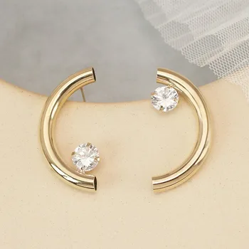 Punk Half Circle C Shape Small Stud Earrings for Women Minimalist Line Geometric Cubic Zirconia Girl Gift Simple Fashion Jewelry
Punk Half Circle C Shape Small Stud Earrings for Women Minimalist Line Geometric Cubic Zirconia Girl Gift Simple Fashion Jewelry