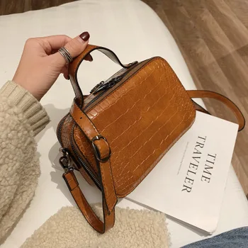 Luxury Crocodile and Stone pattern women's handbag designer shoulder messenger bag ladies pu leather shell bag Bolsas Feminina
Luxury Crocodile and Stone pattern women's handbag designer shoulder messenger bag ladies pu leather shell bag Bolsas Feminina