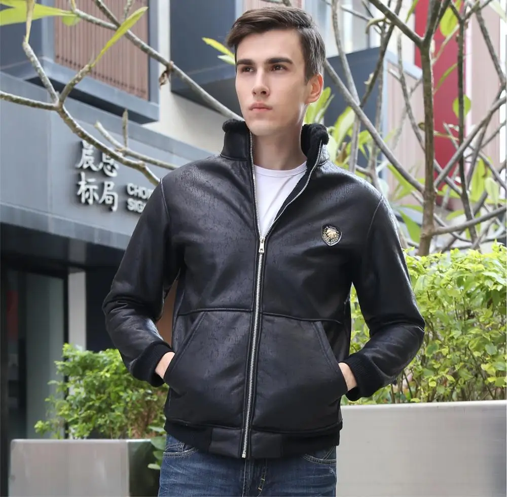 Winter Men's Leather Jackets Fashion Leather Coats Men Windbreaker Fleece PU Leather Top Male Jacket Brand 2020 Warm Jacket 
Winter Men's Leather Jackets Fashion Leather Coats Men Windbreaker Fleece PU Leather Top Male Jacket Brand 2020 Warm Jacket