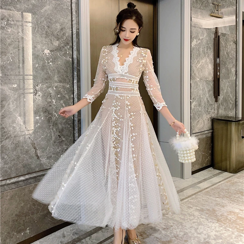 Runway Sexy Embroidery Polka-Dot Mesh Dress V-neck Three Quarter Sleeve Elegant Dress Slim Draped Party Long Dress Spring A078
Runway Sexy Embroidery Polka-Dot Mesh Dress V-neck Three Quarter Sleeve Elegant Dress Slim Draped Party Long Dress Spring A078
