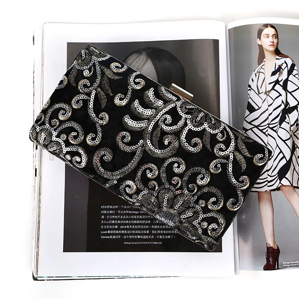 Velour Handbags Luxury Designer 2019 Women Fashion Tassel Clutches Evening Bags Handbags Wedding Purse Chain bolsa feminina 8.14
Velour Handbags Luxury Designer 2019 Women Fashion Tassel Clutches Evening Bags Handbags Wedding Purse Chain bolsa feminina 8.14