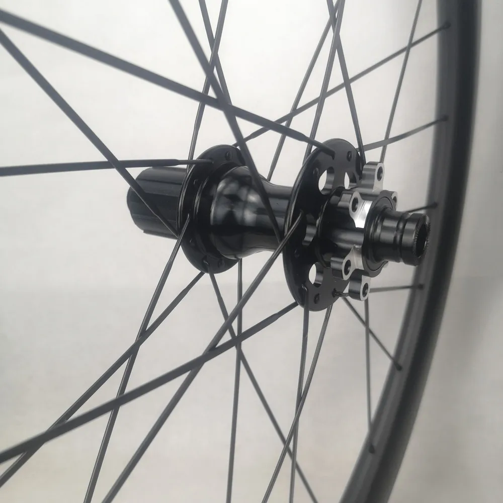 Free Shipping Best Price Road Bike Carbon Wheelset 6 Bolt Hub R8 Carbon Bike Wheels Super Light Road Bike Carbon Wheelset
Free Shipping Best Price Road Bike Carbon Wheelset 6 Bolt Hub R8 Carbon Bike Wheels Super Light Road Bike Carbon Wheelset