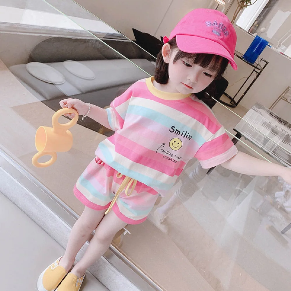 Children Girls New Summer Suit Girls Rainbow Striped Casaul Holiday Outfit Track Suits Children T-Shirt Short Pants Outwear
Children Girls New Summer Suit Girls Rainbow Striped Casaul Holiday Outfit Track Suits Children T-Shirt Short Pants Outwear