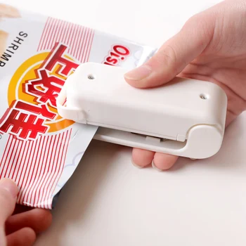 Kitchen Accessories Heat Sealer Plastic Package Storage Bag Mini Sealing Machine Handy Sticker and Seals for Food Snack
Kitchen Accessories Heat Sealer Plastic Package Storage Bag Mini Sealing Machine Handy Sticker and Seals for Food Snack