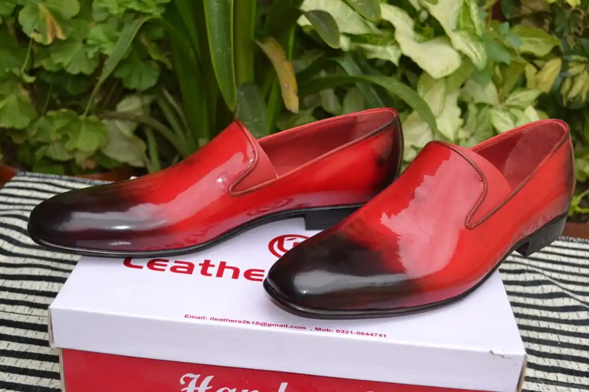 

Handmade Men's Pu Leather Two Tone Burgundy Tassel Loafers Shoe Men Vulcanize Low Heel Slip-on Convenient Shallow Shoe TV900