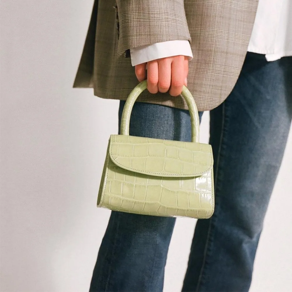 In The Summer of 2019 The French Atmosphere Is Equipped with The Fashionable Alligator's Single-shoulder Diagonal Shoulder
In The Summer of 2019 The French Atmosphere Is Equipped with The Fashionable Alligator's Single-shoulder Diagonal Shoulder