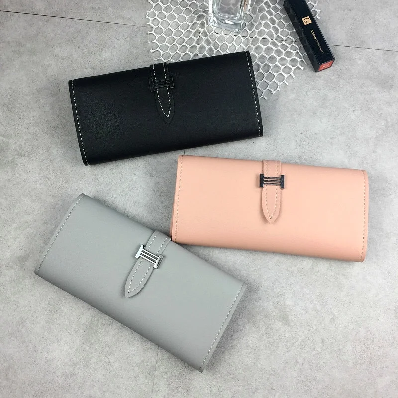 Women's H Letter Leather Wallet European And American Embossed Solid Color Drawstring Long 3 Fold Wallet 2020 Spring New Model
Women's H Letter Leather Wallet European And American Embossed Solid Color Drawstring Long 3 Fold Wallet 2020 Spring New Model