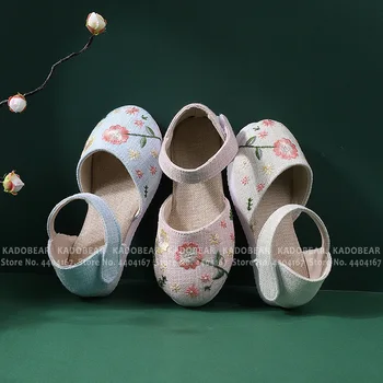 Children Style Embroidery Floral Children Cute Princess Sandals Baby Girl Outdoor Slides Traditional Hanfu Kids Hand Woven Shoes
Children Style Embroidery Floral Children Cute Princess Sandals Baby Girl Outdoor Slides Traditional Hanfu Kids Hand Woven Shoes