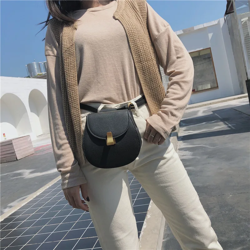 Bag Women's New Style Small c k Handbag Shoulder WOMEN'S Bag Semicircle Saddle Bag INS Wallet
Bag Women's New Style Small c k Handbag Shoulder WOMEN'S Bag Semicircle Saddle Bag INS Wallet