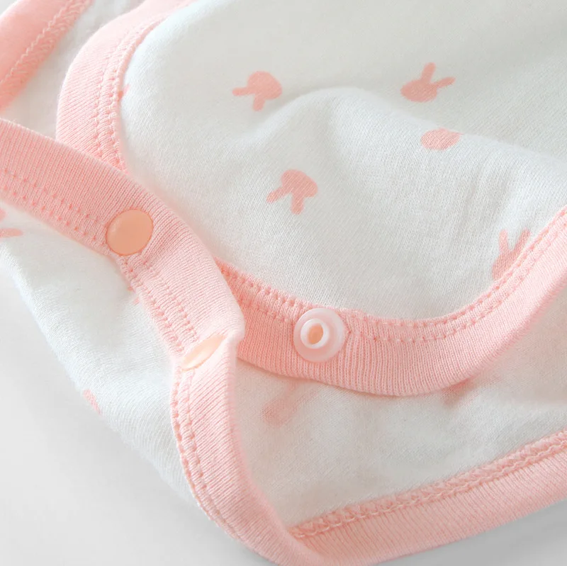 Baby Romper Pure Cotton Summer Baby Jumpsuits Newborns Summer Triangle Crawling Clothes Men And Women Children One Piece 
Baby Romper Pure Cotton Summer Baby Jumpsuits Newborns Summer Triangle Crawling Clothes Men And Women Children One Piece