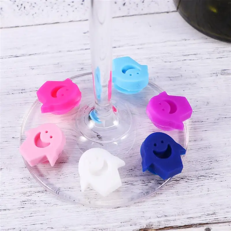 6 Pcs Silicone Red Wine Glass Marker Creative Smiling Stylish Sticker Sucker Mark Glass Parties Cocktail Hours Dinners Banquet
6 Pcs Silicone Red Wine Glass Marker Creative Smiling Stylish Sticker Sucker Mark Glass Parties Cocktail Hours Dinners Banquet