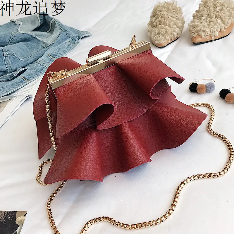 Female Leather Pleated Crossbody Bags For Women 2020 Luxury Handbags Designer Sac A Main Ladies Hand Shoulder Messenger Bag
Female Leather Pleated Crossbody Bags For Women 2020 Luxury Handbags Designer Sac A Main Ladies Hand Shoulder Messenger Bag