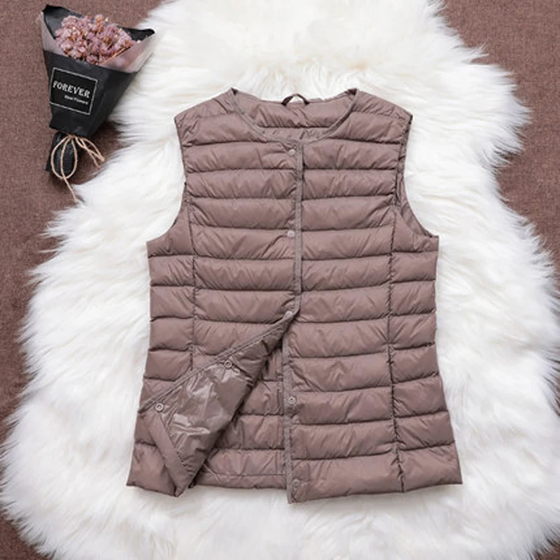 Duck Down Vest Women Outerwear Ultra Light Jacket Women 2023 Sleeveless Ultra Thin Down Jacket Female Women's Warm Vest Winter
Duck Down Vest Women Outerwear Ultra Light Jacket Women 2023 Sleeveless Ultra Thin Down Jacket Female Women's Warm Vest Winter