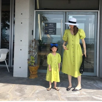 Baby Girls Dress New Kids Summer Dress Cotton Lantern Sleeve Mother And Me Cute Dress Fashion Retro V-Neck Princess Dress
Baby Girls Dress New Kids Summer Dress Cotton Lantern Sleeve Mother And Me Cute Dress Fashion Retro V-Neck Princess Dress