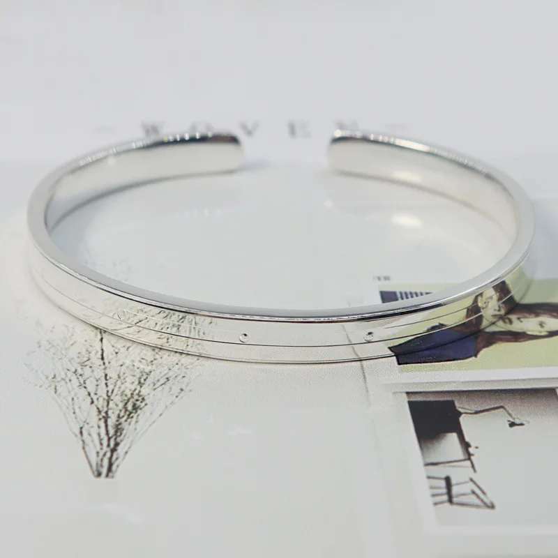Non-mainstream High Grade Sense Simple 999 Pure Silver Shiny Side Adjustable Adjustable Bracelet New Style Wide Bright Surface S
Non-mainstream High Grade Sense Simple 999 Pure Silver Shiny Side Adjustable Adjustable Bracelet New Style Wide Bright Surface S
