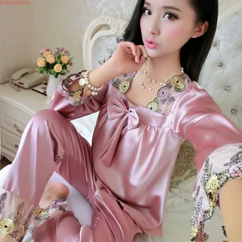 Sexy silk pajamas women's pullover lace home service suit 2020 new silk pajamas two-piece DINGXIANGYU
Sexy silk pajamas women's pullover lace home service suit 2020 new silk pajamas two-piece DINGXIANGYU