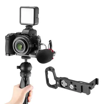 Metal Quick Release L Plate L Shaped Bracket for Nikon Z50 Extend Dual Clod Shoe 1/4'' Screw Tripod Mount
Metal Quick Release L Plate L Shaped Bracket for Nikon Z50 Extend Dual Clod Shoe 1/4'' Screw Tripod Mount