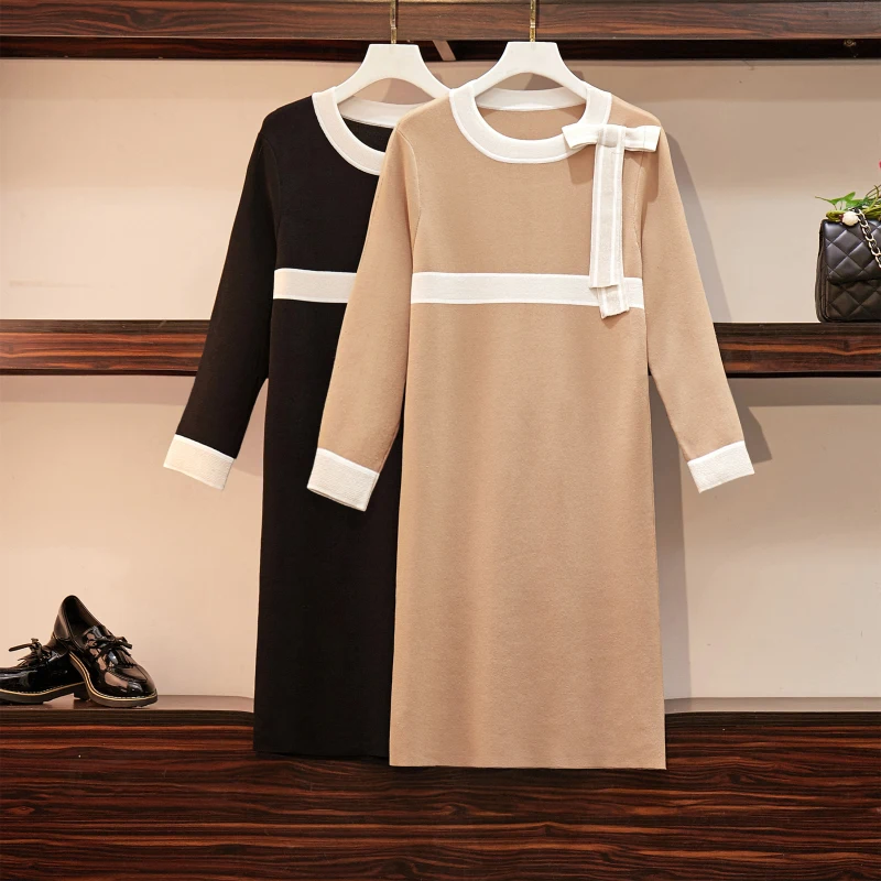 Autumn Dress New Large Size Women's Wear Slightly Fat Mm Colour-coloured Splicing Butterfly Knot Aging-reducing Small Fragrance
Autumn Dress New Large Size Women's Wear Slightly Fat Mm Colour-coloured Splicing Butterfly Knot Aging-reducing Small Fragrance