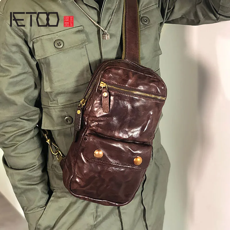 AETOO Vintage head-layer cowhide men's chest bag, multi-functional stiletto bag, casual men's trend small bag
AETOO Vintage head-layer cowhide men's chest bag, multi-functional stiletto bag, casual men's trend small bag