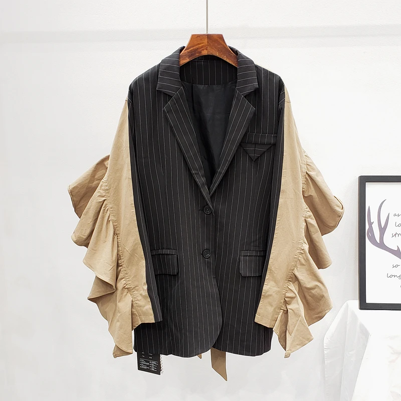 2020 Autumn New Ladies Suit Jacket Women Fashion Loose Large Size Color Matching Back Stitching Ruffled Striped Suit Coat Female
2020 Autumn New Ladies Suit Jacket Women Fashion Loose Large Size Color Matching Back Stitching Ruffled Striped Suit Coat Female
