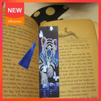 1pcs Creative Flower Pattern Pendant Bookmark Special Bookmarks Embroidery Crystal Stationery Leather Shaped Cross Stitch A P9C9
1pcs Creative Flower Pattern Pendant Bookmark Special Bookmarks Embroidery Crystal Stationery Leather Shaped Cross Stitch A P9C9