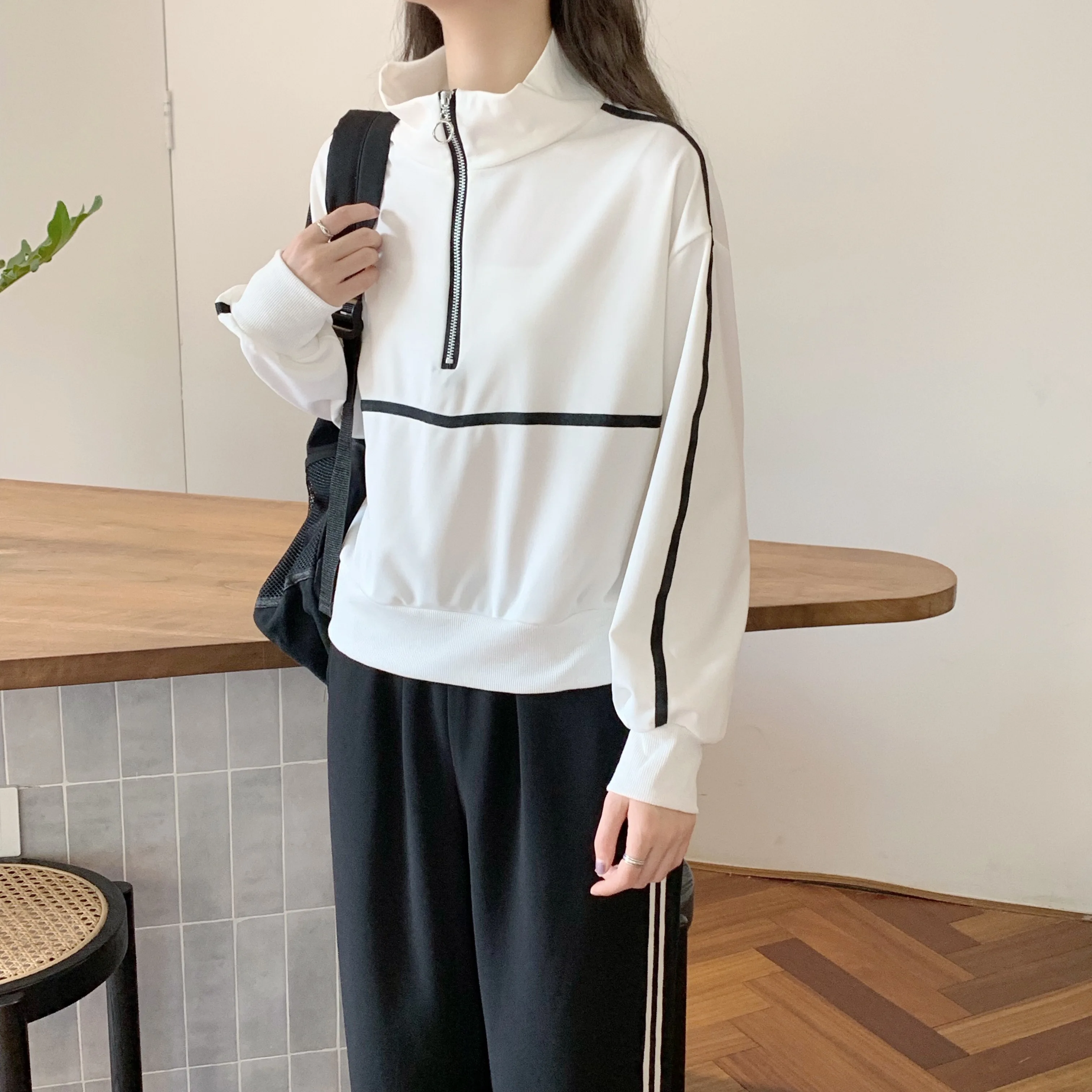 Prowow 2020 Korean Spring Autumn Pullover Sweatshirt Zipper Stand Neck Long Sleeve Short Hoodies Hit Color Causal Tops 320
Prowow 2020 Korean Spring Autumn Pullover Sweatshirt Zipper Stand Neck Long Sleeve Short Hoodies Hit Color Causal Tops 320