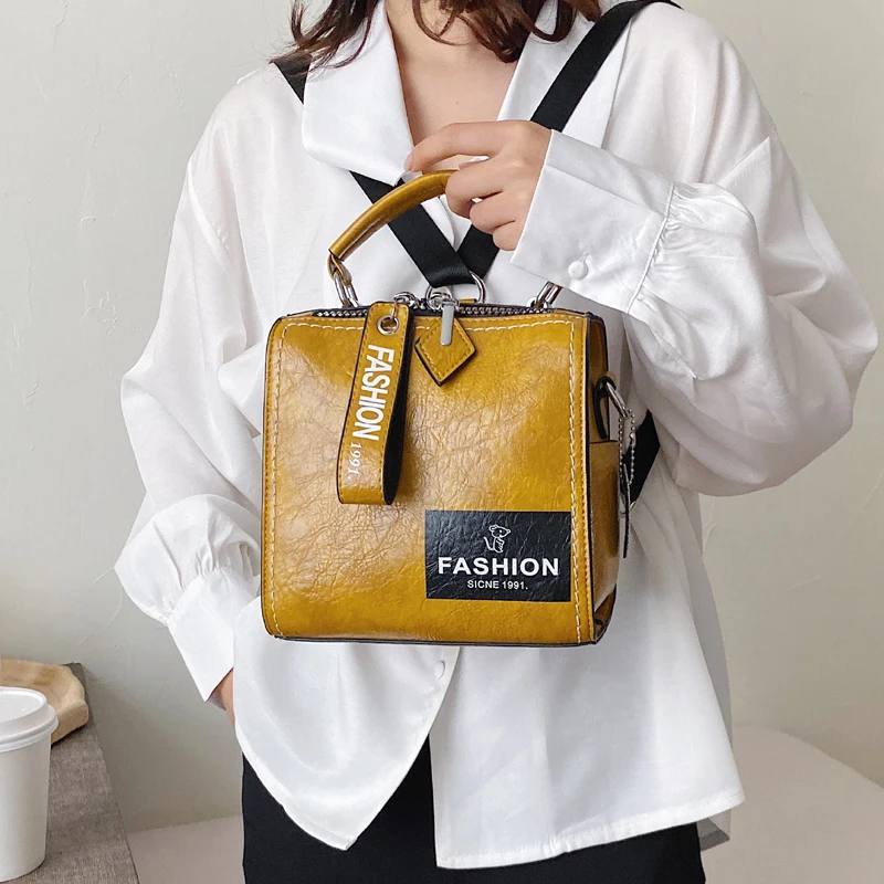 PU Leather Mini Crossbody Bags For Women 2019 Vintag Designer Shoulder Messenger Bag Lady Purses and Handbags 
PU Leather Mini Crossbody Bags For Women 2019 Vintag Designer Shoulder Messenger Bag Lady Purses and Handbags