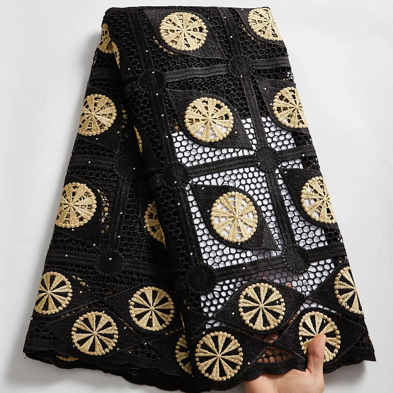 2021 Black Water Soluble African Nigerian Lace Fabric Soft Dress Materials Sew Guipure Cord Laces For Wedding Party Design 2552A
2021 Black Water Soluble African Nigerian Lace Fabric Soft Dress Materials Sew Guipure Cord Laces For Wedding Party Design 2552A