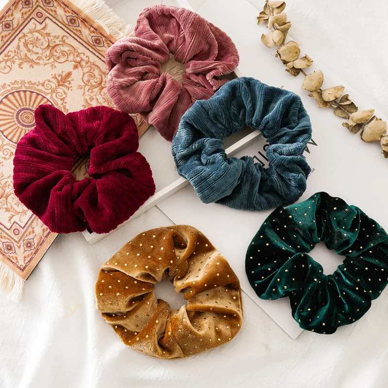 New Christmas Gold Velvet Scrunchies Solid Hair Ring Ties For Girls Ponytail Holders Rubber Band Green Hairband Hair Accessories
New Christmas Gold Velvet Scrunchies Solid Hair Ring Ties For Girls Ponytail Holders Rubber Band Green Hairband Hair Accessories