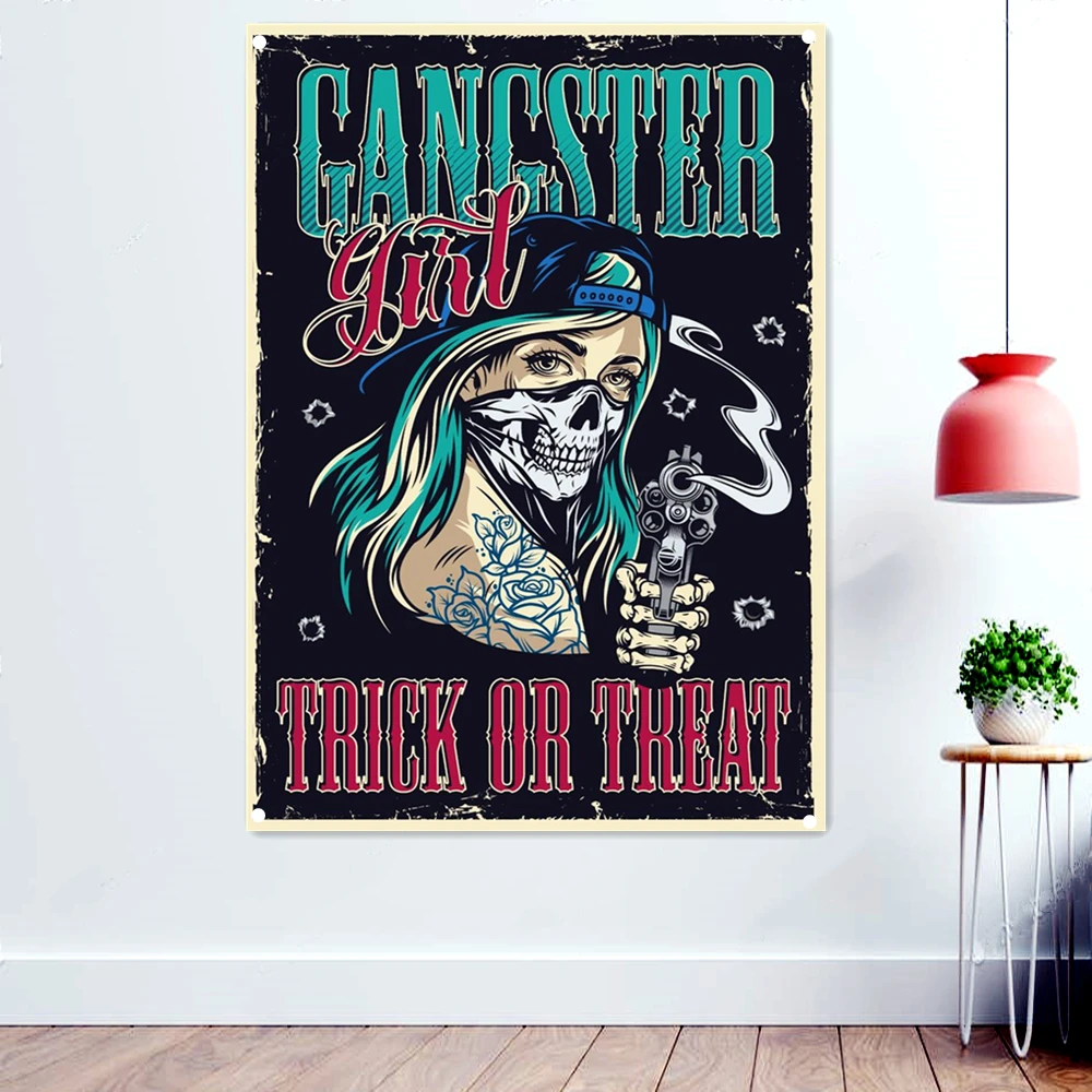 Наклейка на стену с изображением гангстерской девочки или флагами
Наклейка на стену с изображением гангстерской девочки или флагами