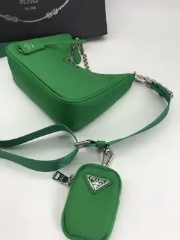 New fashion and texture lady's bag, noble and lovely portable bag forest series small pure color handbag
New fashion and texture lady's bag, noble and lovely portable bag forest series small pure color handbag