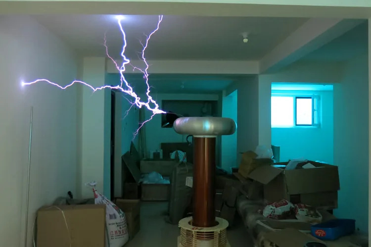 Large Tesla Coil Flash Customized Music Tesla Coil 1 to 1.5M Arc DHL Free Shipping
Large Tesla Coil Flash Customized Music Tesla Coil 1 to 1.5M Arc DHL Free Shipping