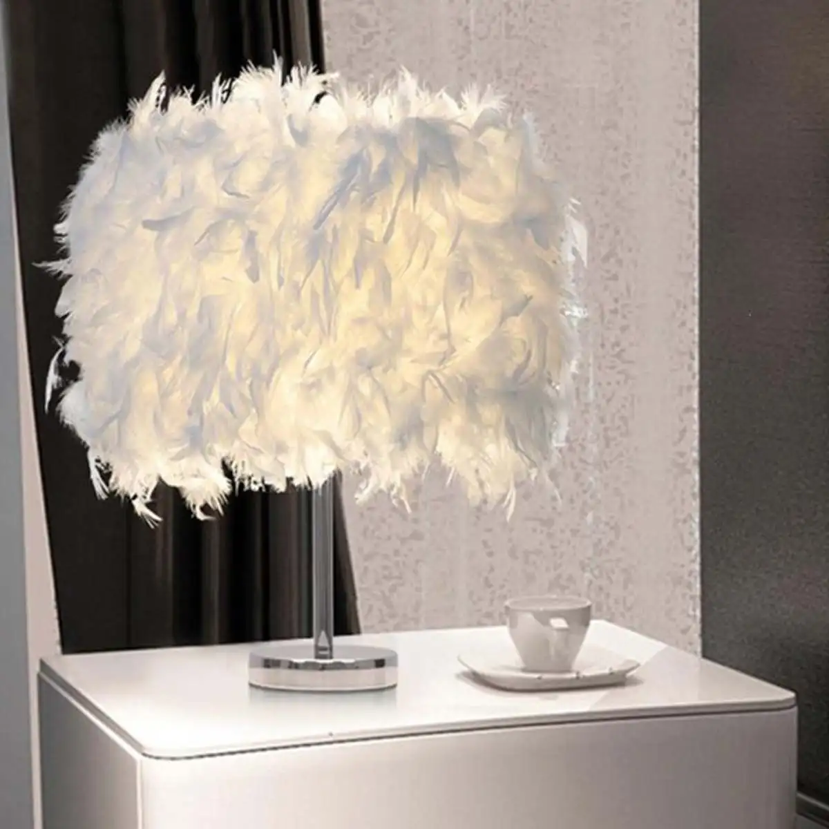 220V Feather Shade Metal Table Lamp Bedside Desk Vintage Night Light Christmas Decor Soft Vintage Bedroom Study Room White
220V Feather Shade Metal Table Lamp Bedside Desk Vintage Night Light Christmas Decor Soft Vintage Bedroom Study Room White