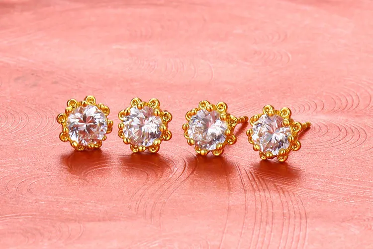 Gold-plated single stone eight-claw earrings trend jewelry New fashion ladies earrings
Gold-plated single stone eight-claw earrings trend jewelry New fashion ladies earrings