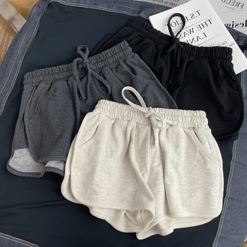 Sports Shorts Women Summer 2020 Solid Color Casual Loose Shorts Lady Elastic Waist Short Pants
Sports Shorts Women Summer 2020 Solid Color Casual Loose Shorts Lady Elastic Waist Short Pants