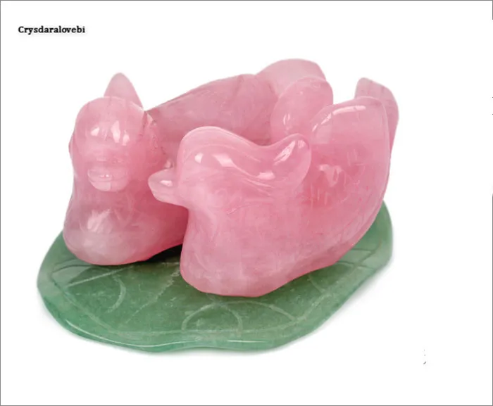 1Set/2pcs Rose Quartz Mandarin Duck Natural Stone Carved Lover Symbolize Figurine Green Aventurine Stand
1Set/2pcs Rose Quartz Mandarin Duck Natural Stone Carved Lover Symbolize Figurine Green Aventurine Stand