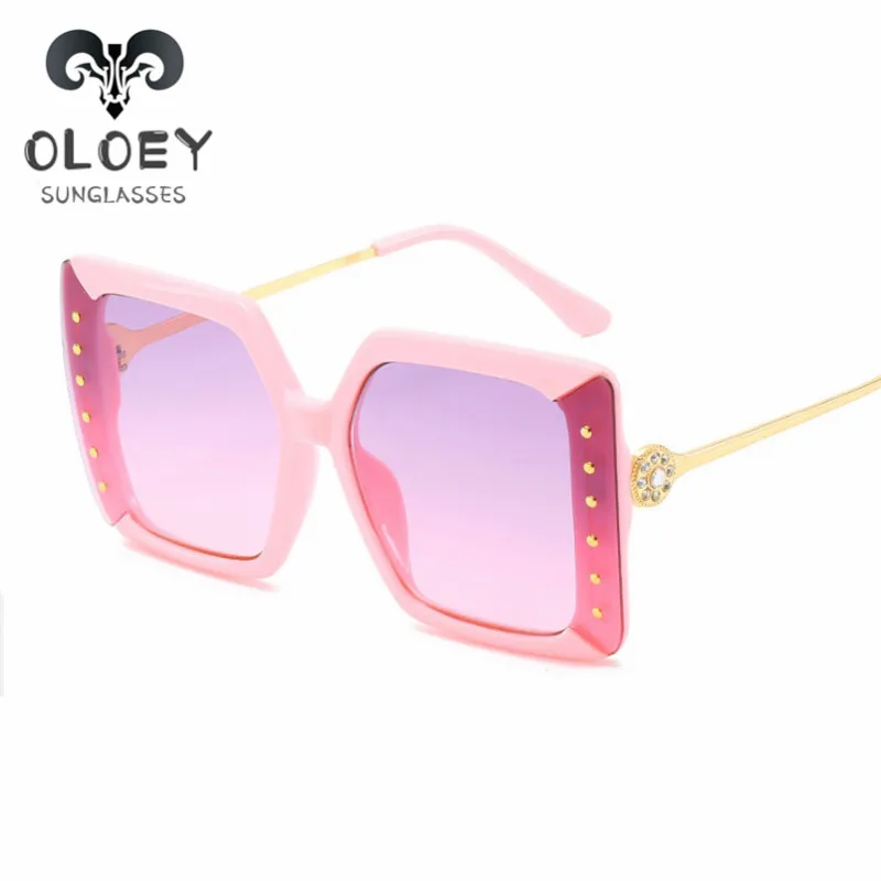 OLOEY Vintage Retro Oversized Square Sunglasses Women Brand Design Fashion Eyewear Lady Gradient Sun Glasses Female UV400 Shades
OLOEY Vintage Retro Oversized Square Sunglasses Women Brand Design Fashion Eyewear Lady Gradient Sun Glasses Female UV400 Shades