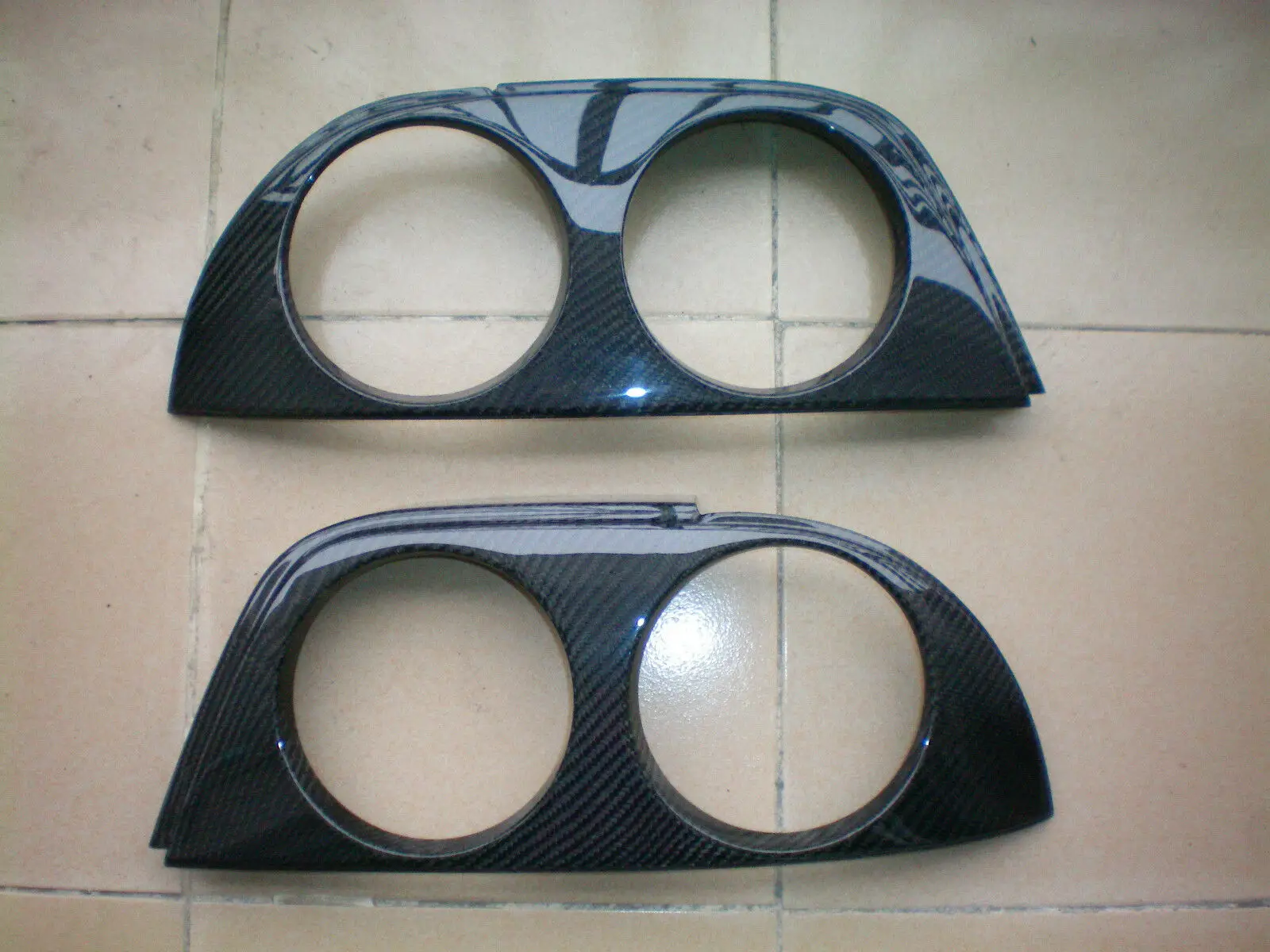 Carbon Fiber Tail Light Eyebrows Eyelids Covers for 1995-1998 Nissan R33 GTR GTT
Carbon Fiber Tail Light Eyebrows Eyelids Covers for 1995-1998 Nissan R33 GTR GTT