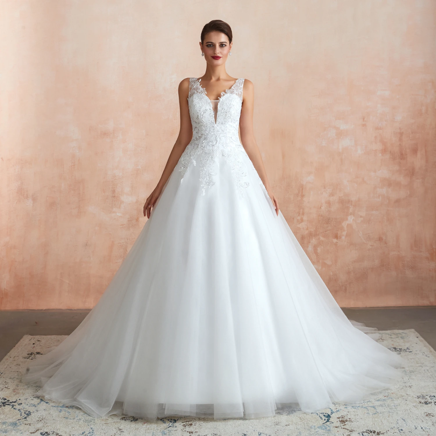 Vivian's Bridal Fashion 4 Layers Tulle Fluffy Wedding Dress Sexy Deep V-neck Illusion Mesh Side Zipper Court Train Bridal Dress
Vivian's Bridal Fashion 4 Layers Tulle Fluffy Wedding Dress Sexy Deep V-neck Illusion Mesh Side Zipper Court Train Bridal Dress
